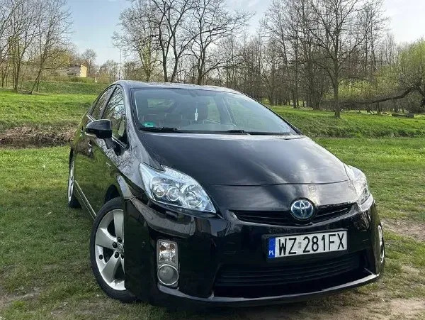 toyota prius Toyota Prius cena 37500 przebieg: 235000, rok produkcji 2010 z Legnica